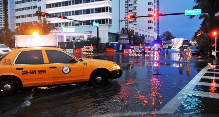 Does insurance cover flooded car